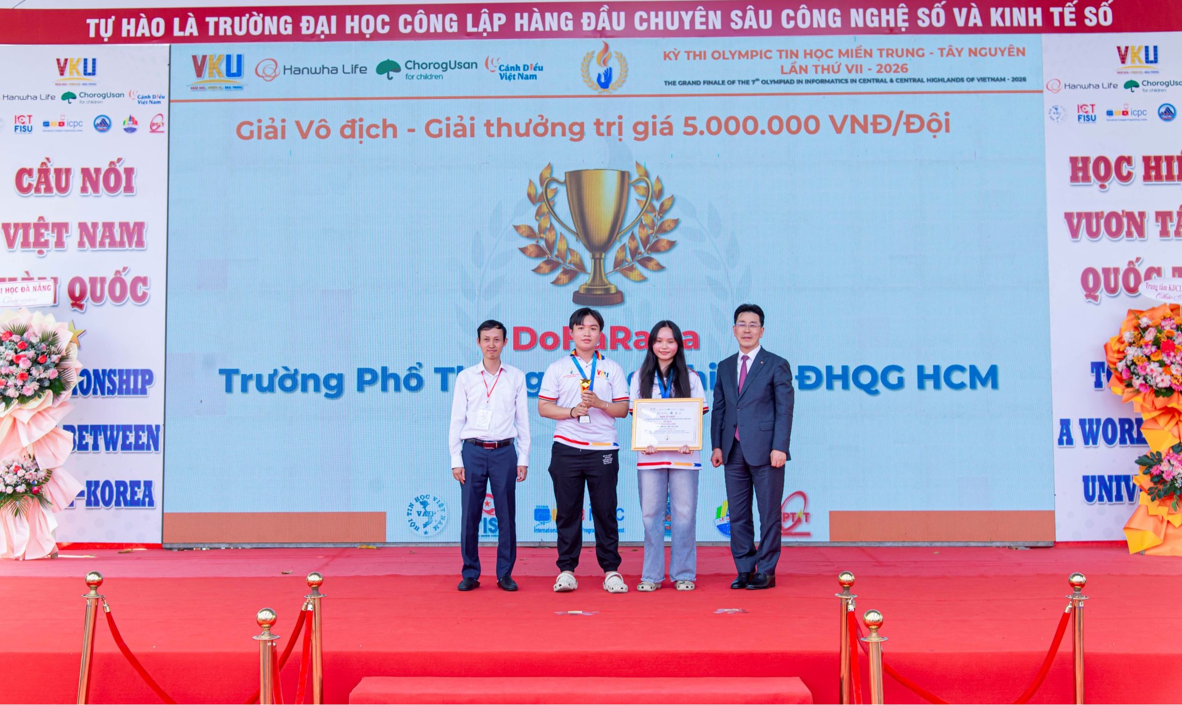 Hanwha Life tài trợ cuộc thi Olympic Tin học 2026, thúc đẩy phát triển AI tại Việt Nam